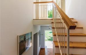 TV a/nebo společenská místnost v ubytování Two-Bedroom Holiday Home In Banjole