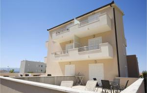 Μπαλκόνι ή βεράντα στο Nice Apartment In Podstrana With Wifi