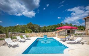Der Swimmingpool an oder in der Nähe von Villa Mirys Hideaway