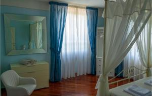 A bed or beds in a room at Beautiful Home In Castiglion Fiorentino
