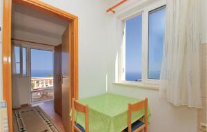Ein Balkon oder eine Terrasse in der Unterkunft Apartment Prigradica V