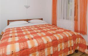Postel nebo postele na pokoji v ubytování Holiday Home Prapatna Bb I