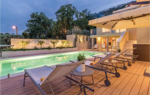 Πισίνα στο ή κοντά στο 2 Bedroom Beautiful Apartment In Plomin +55 φωτογραφίες