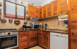 Kuchyň nebo kuchyňský kout v ubytování Holiday Home Poljicka Cesta I