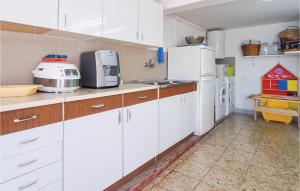Kuchyň nebo kuchyňský kout v ubytování Holiday Home Poljicka Cesta I