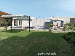 Κήπος έξω από το Habia Residence