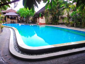 Bazén v ubytování Bali Diva Hotel Kuta nebo v jeho okolí
