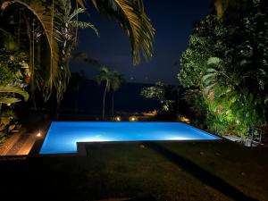 Bazén v ubytování Absolute Beachfront, Paradise, 3BR Villa with Private Pool on 1200m2 of Tropical Land nebo v jeho okolí