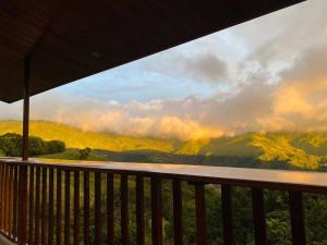 Un paisaje natural cerca del departamento 18 fotos más