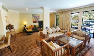 Posezení v ubytování Holiday Villa Resort & Beachclub Langkawi