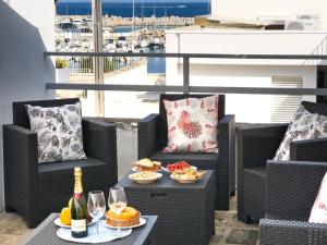 Ποτά στο Sul Mare Luxury House San Foca with Air Conditioning and Wi-Fi