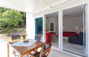 Posezení v ubytování Holiday Home Dubrovnik With Sea View 11