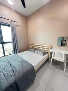 Postel nebo postele na pokoji v ubytování Apartment in Batu Kawan