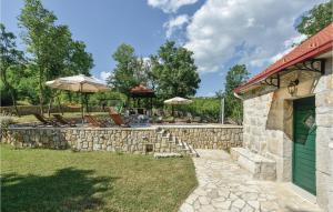 Zahrada ubytování Holiday Home Hrvace With Fireplace Xiii