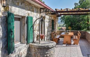 Balkón nebo terasa v ubytování Holiday Home Hrvace With Fireplace Xiii