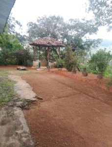 Ohiya View Resort外面的花园