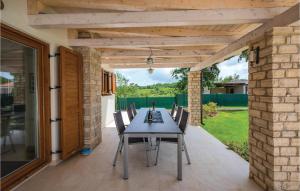 Balkón nebo terasa v ubytování Cozy Home In Cambarelici