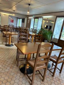 Restaurace v ubytování Kyriad Direct Metz Nord – Woippy