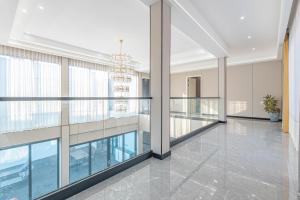 Bazén v ubytování T M L-Jomtien Beach 4 bedrooms - independent swimming pool and KTV nebo v jeho okolí