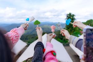Balkoni atau teres di Cloud9 & Cloud View Glamping