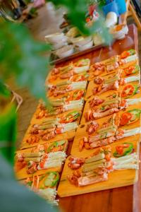 Makanan di atau berdekatan perkhemahan mewah
