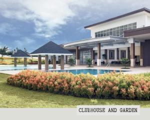 Bazén v ubytování CNC Tagaytay Staycation with Netflix nebo v jeho okolí
