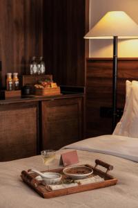 Rong Unique Hotel-Banyan Lake Scenery的酒水