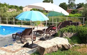Bazén v ubytovaní Holiday Home Labin Presika Ii alebo v jeho blízkosti