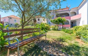 Vonkajšia záhrada v ubytovaní Apartment Zadar 05