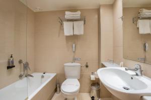 Kúpeľňa v ubytovaní Minos Hotel