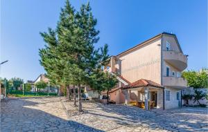 Budova, v ktorej sa apartmán nachádza