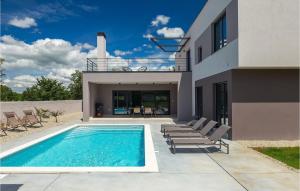 Πισίνα στο ή κοντά στο Villa Median