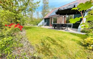 Zahrada ubytování 3 Bedroom Gorgeous Home In Lauwersoog + 18 fotografií