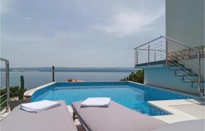 Πισίνα στο ή κοντά στο Holiday Home Stanici With Sea View Xii