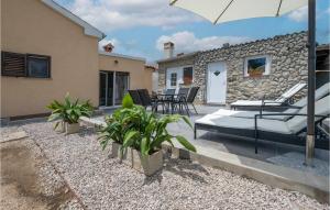 Patio nebo venkovní prostory v ubytování 3 Bedroom Lovely Home In Labin
