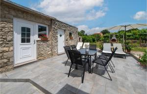 Balkón nebo terasa v ubytování 3 Bedroom Lovely Home In Labin