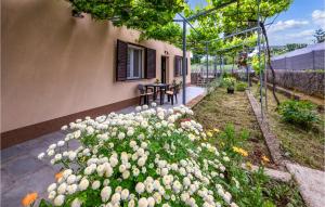 Zahrada ubytování 3 Bedroom Lovely Home In Labin