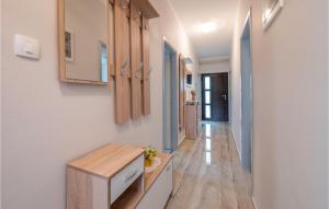 Fotografie z fotogalerie ubytování 3 Bedroom Lovely Home In Labin v destinaci Labin