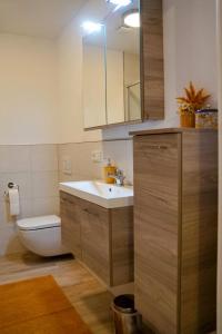 Koupelna v ubytování Ferienwohnung Zenti Ortsteil Zella + 21 fotografií