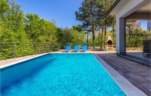 Swimmingpoolen hos eller tæt på Beautiful Home In Gostinjac With Wifi + 22 billeder