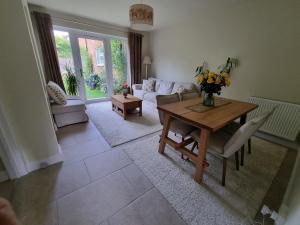 Χώρος καθιστικού στο Snuggy Nest