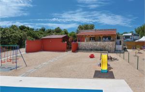 Bazén v ubytování Holiday Home Jezera With Sea View I nebo v jeho okolí