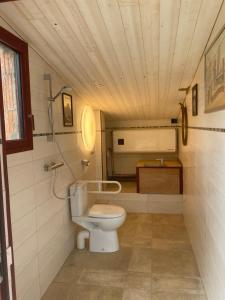 Ένα μπάνιο στο La Grange du Soleil