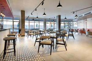 A restaurant or other place to eat at Flow Spectrum Resort Sahl Hasheesh