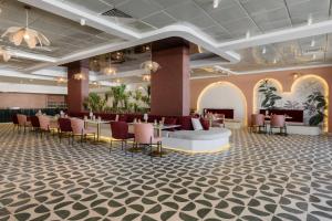 A seating area at Flow Spectrum Resort Sahl Hasheesh
