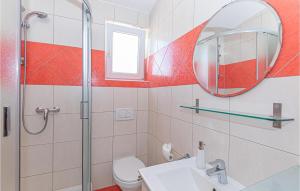 Kúpeľňa v ubytovaní Apartment Vodice With Sea View 11