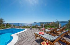 Bazén v ubytování Holiday Home Orebic With Sea View I nebo v jeho okolí