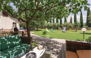 En have udenfor 1 Bedroom Cozy Apartment In Savudrija + 20 billeder