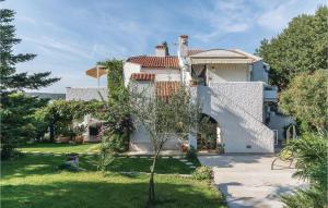 Vonkajšia záhrada v ubytovaní Apartment Dracice Vi