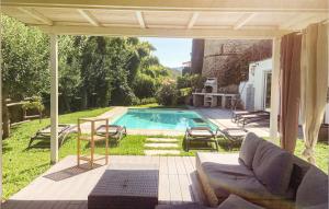 Πισίνα στο ή κοντά στο 4 Bedroom Beautiful Home In Fivizzano